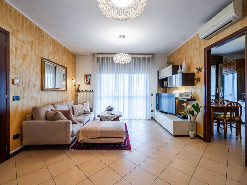 Appartamento a Reggio emilia in Via Divisione Acqui - Foto 3