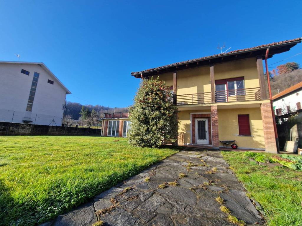 Villa a Serravalle sesia in Via Guglielmo Marconi, 38 - Foto 2