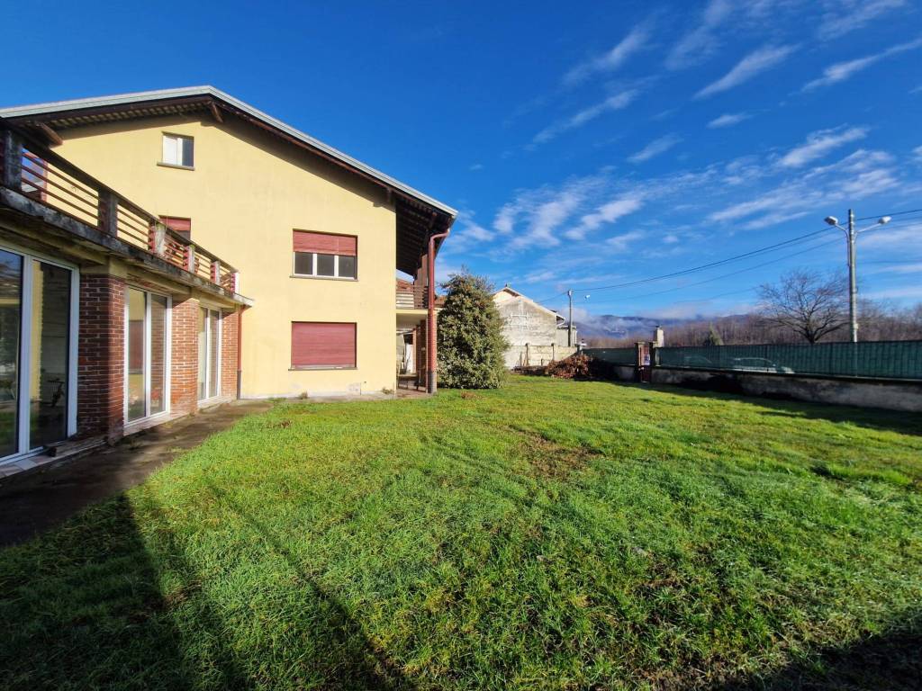 Villa a Serravalle sesia in Via Guglielmo Marconi, 38 - Foto 4