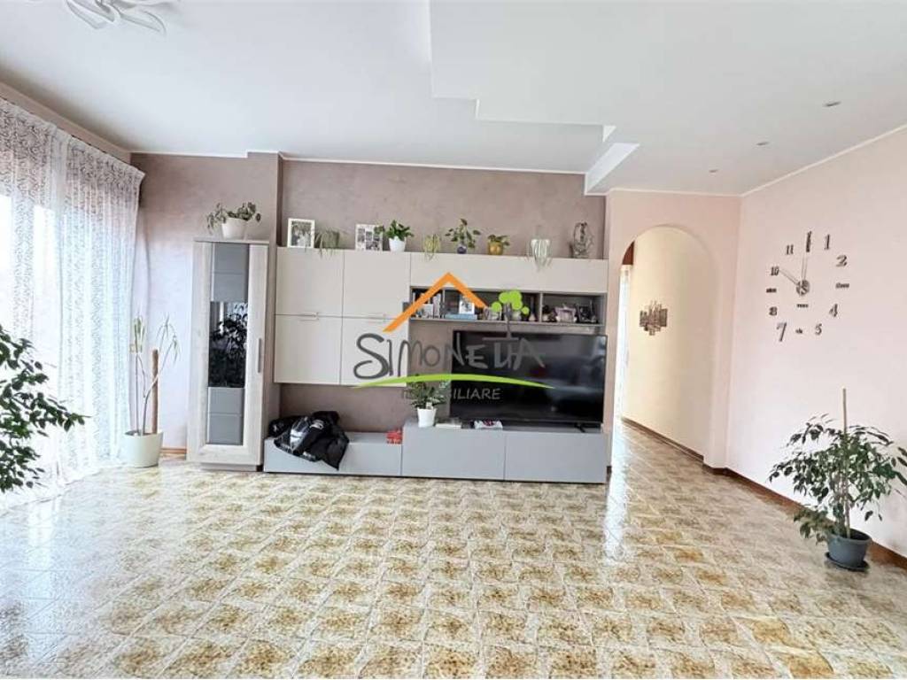 Appartamento a Oleggio - Foto 2