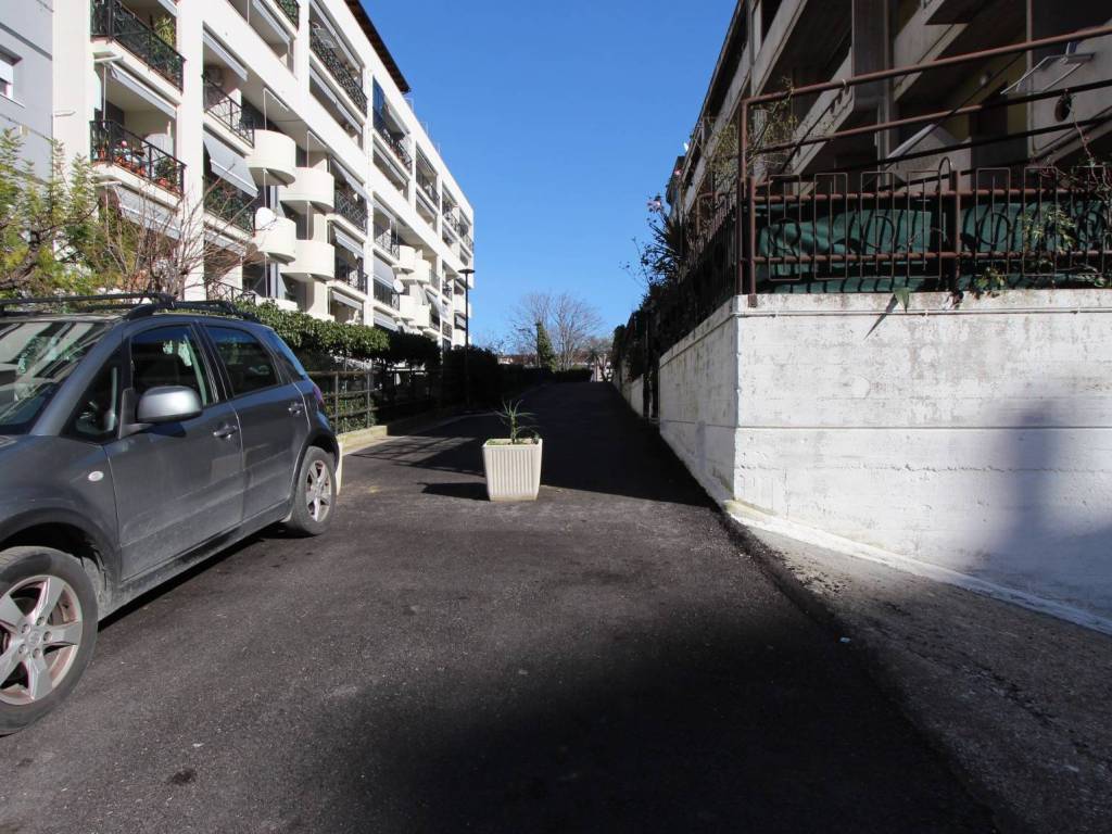Box / garage a Folignano in Via Alessandria - Foto 4