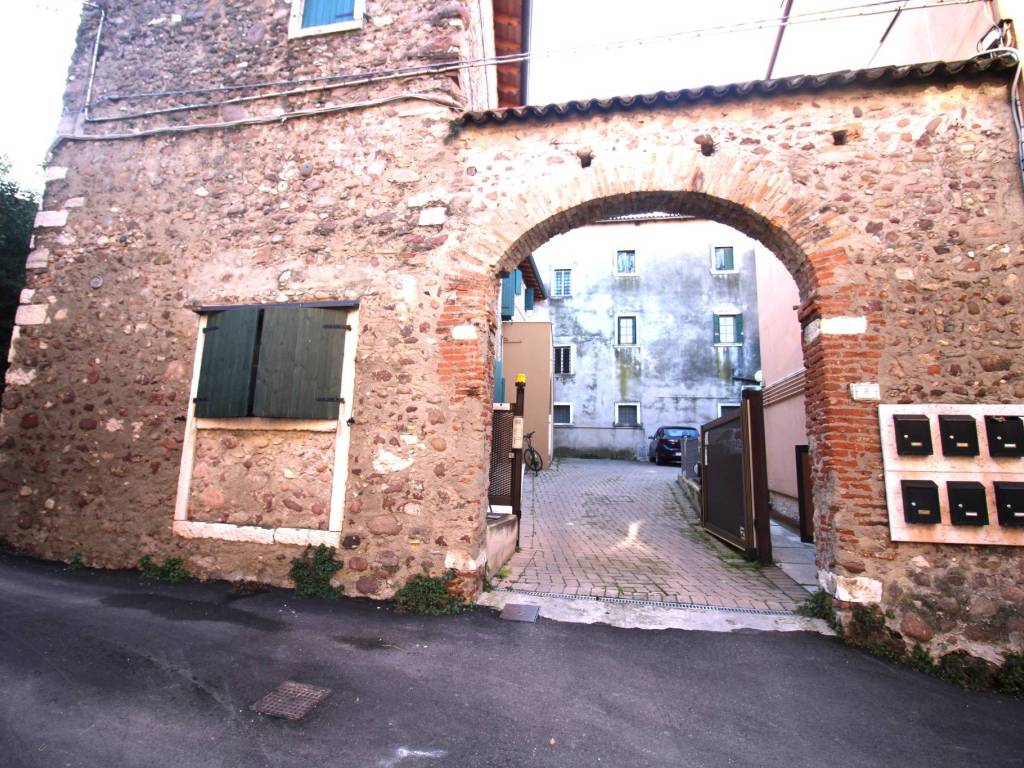 Appartamento a Bardolino in Via Verona, 6 - Foto 2