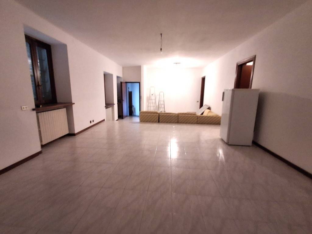 Appartamento a Casteggio in CASTEGGIO VIA CARLITO SCLAVI, 30 - Foto 2