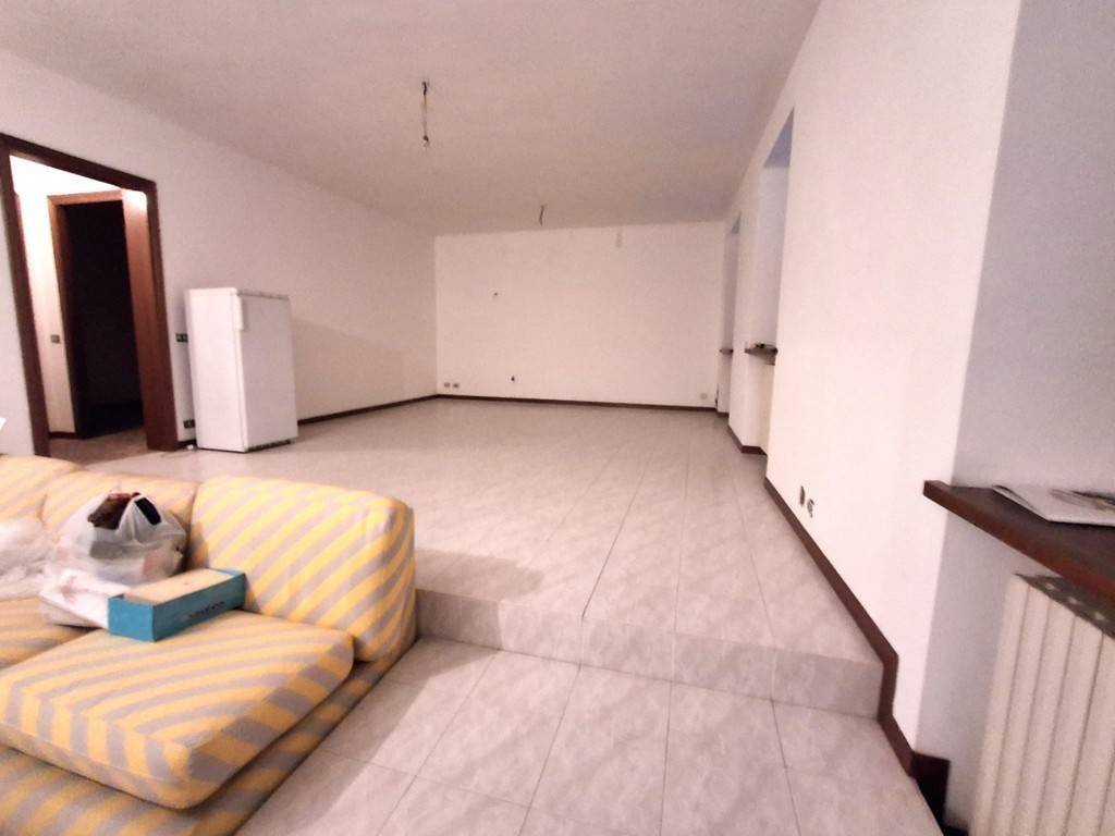 Appartamento a Casteggio in CASTEGGIO VIA CARLITO SCLAVI, 30 - Foto 4