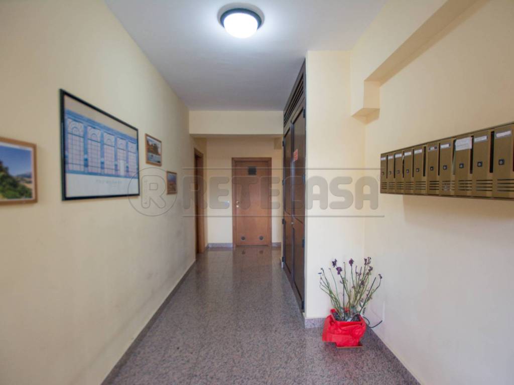 Appartamento a Messina in Via Panoramica dello Stretto km 5.200,00 - Foto 2