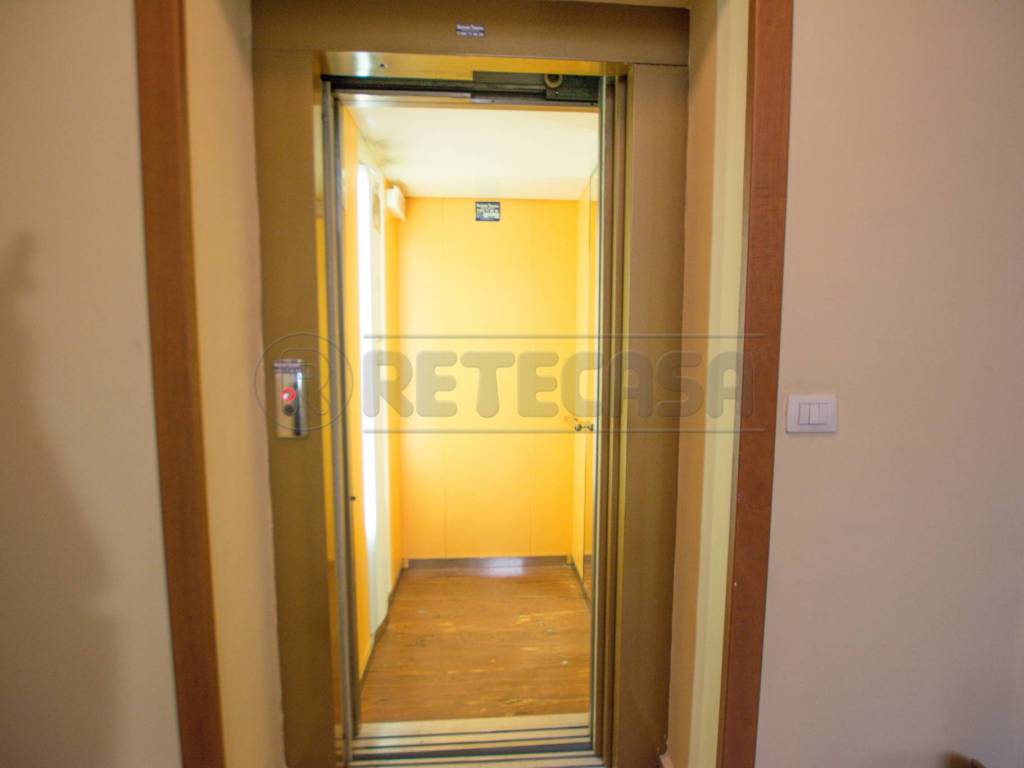 Appartamento a Messina in Via Panoramica dello Stretto km 5.200,00 - Foto 3