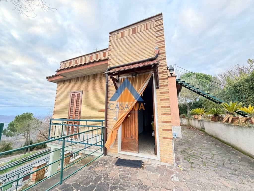 Villa a Penna in teverina in Via Ortana - Foto 2