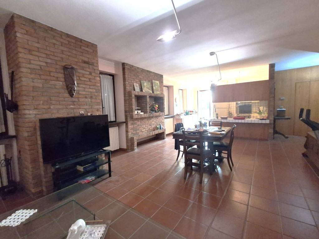 Appartamento a Casteggio in CASTEGGIO VIA CARLITO SCLAVI, 30 - Foto 3