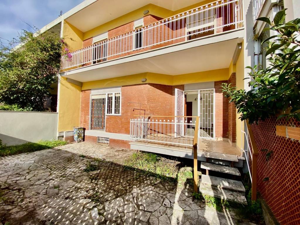 Casa indipendente a Terracina in Via Bruxelles, 18 - Foto 3
