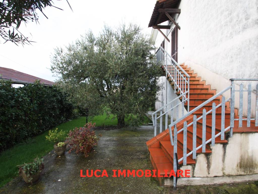 Casa indipendente a Chiesina uzzanese in Via Romana Vecchia, 86 - Foto 5