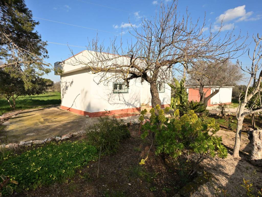 Villa a Brindisi in Strada Comunale Brindisi - Foto 2