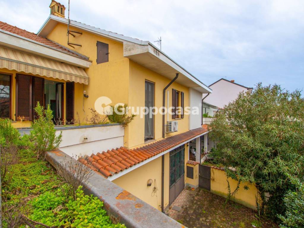 Casa indipendente a Magenta in via melzi, 26 - Foto 3
