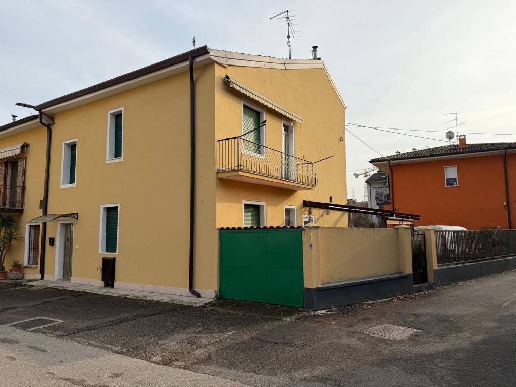 Appartamento a Verona in Via 24 Giugno - Foto 3