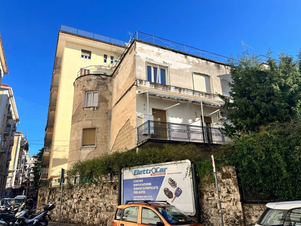 Appartamento a Salerno in Via Nicola Aversano - Foto 2