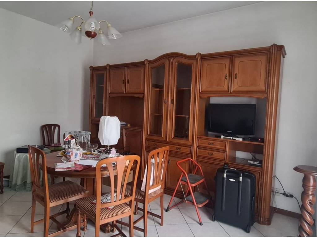 Appartamento a Voghera in Via Carlo Cattaneo - Foto 2