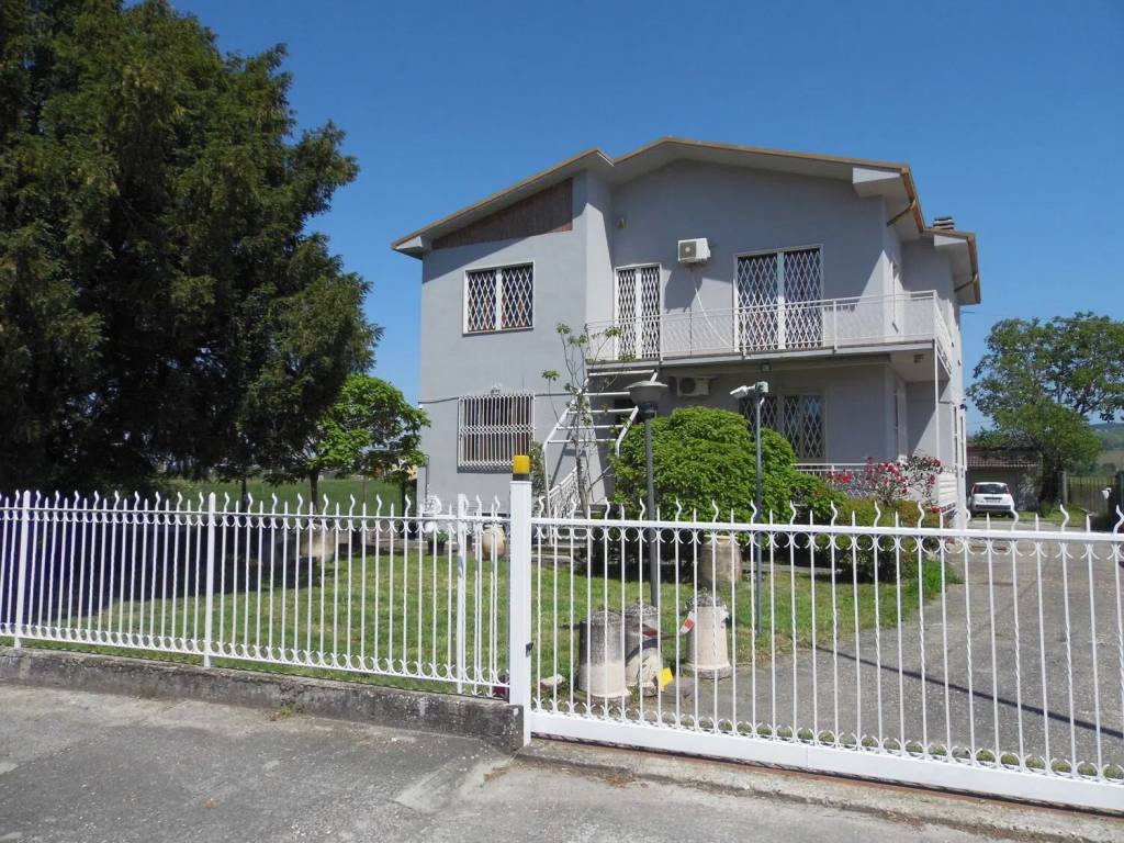 Villa a Rivanazzano terme in Viale Europa, 76 - Foto 2