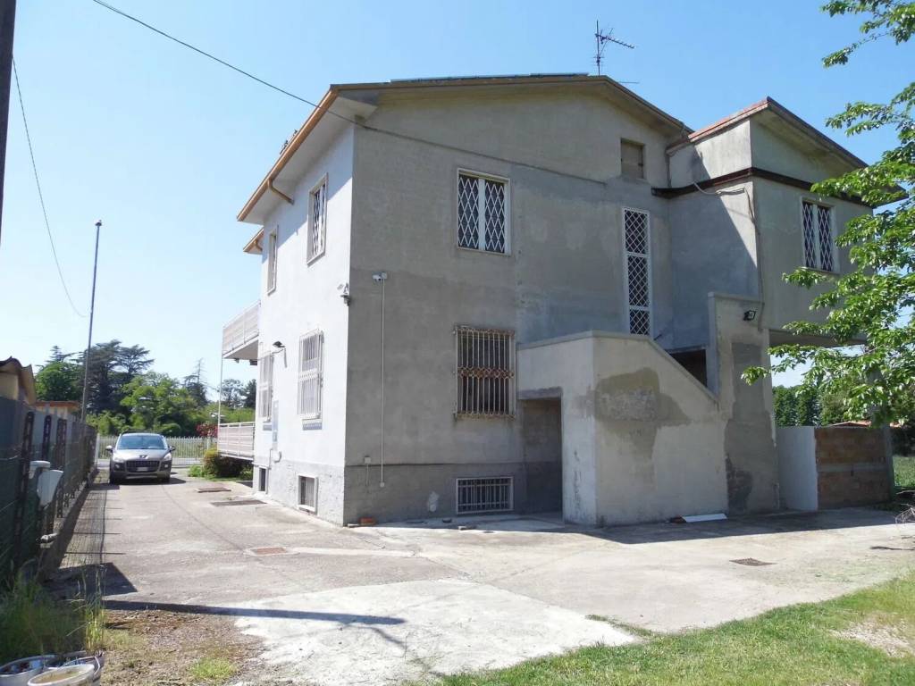 Villa a Rivanazzano terme in Viale Europa, 76 - Foto 3