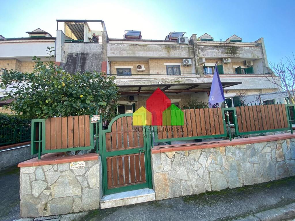 Attico / mansarda a Giugliano in campania in Via Ripuaria - Foto 2