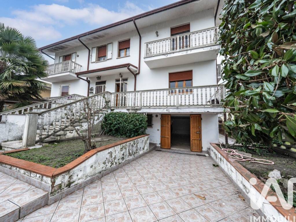 Villa a Ostellato in Via Giuseppe di Vittorio, 9 - Foto 4
