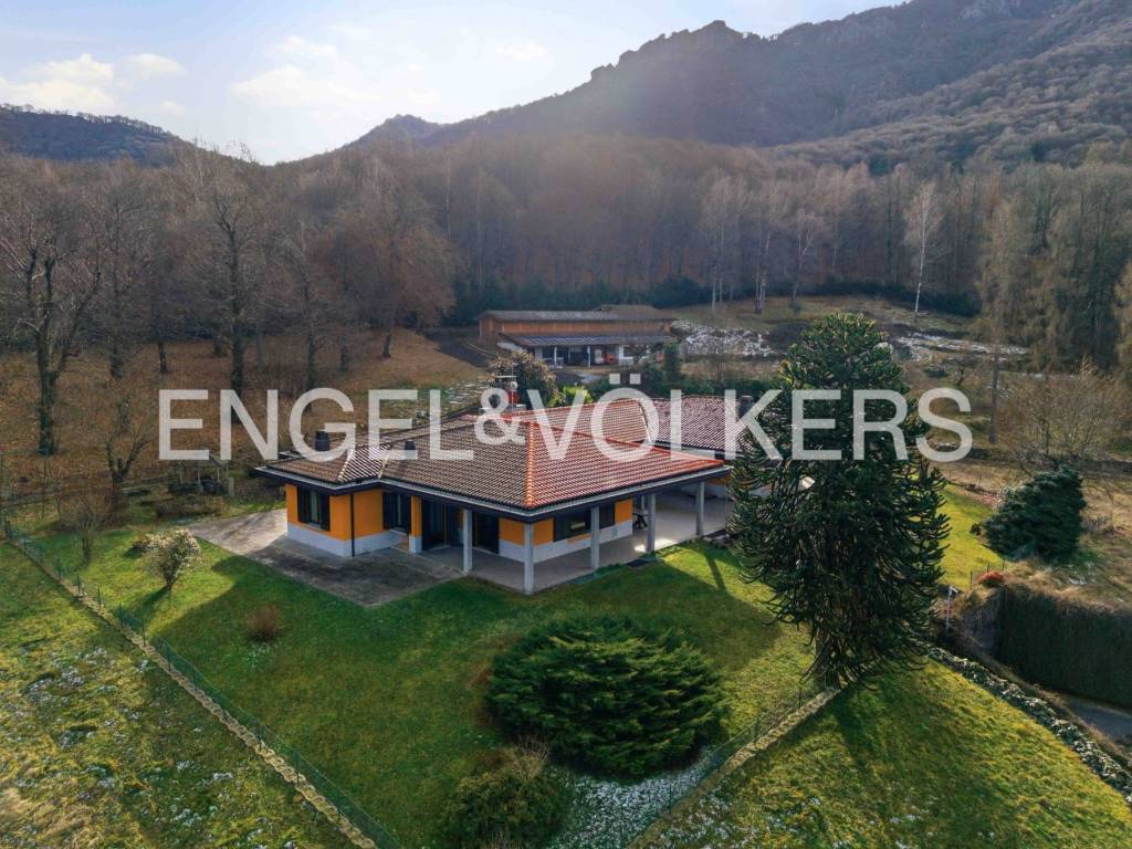 Villa a Brinzio in Viale Monte Rosa, 35 - Foto 2