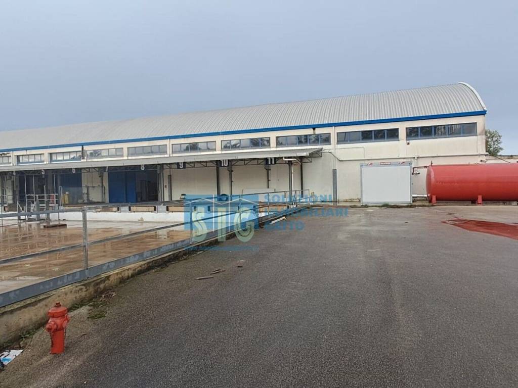 Immobile a Latina in C. Janssen - Foto 3