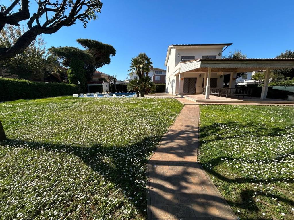 Villa a Fiumicino in Via Ceriale - Foto 4