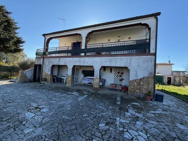 Villa a Aprilia - Foto 2