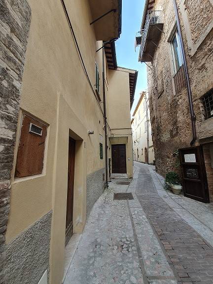 Appartamento a Trevi in Via dell'Ospizio - Foto 2