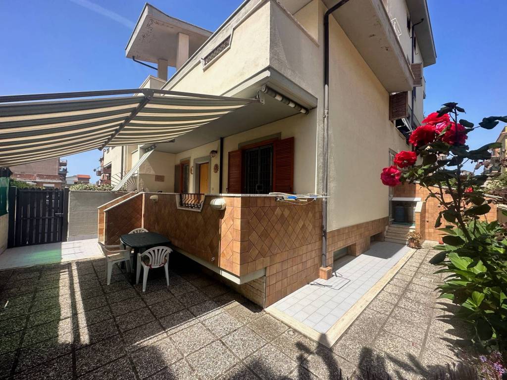 Appartamento a Ladispoli in Via Giovanni Ruspoli - Foto 2