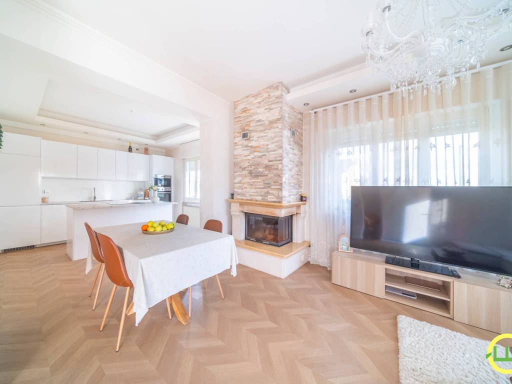 Villa a Manzano in Via Principale - Foto 3
