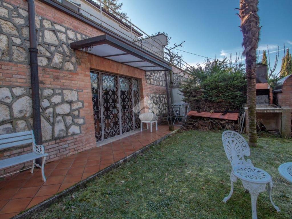 Villa a Cittaducale in VIA DON GIOVANNI MONIZZI, 21 - Foto 2