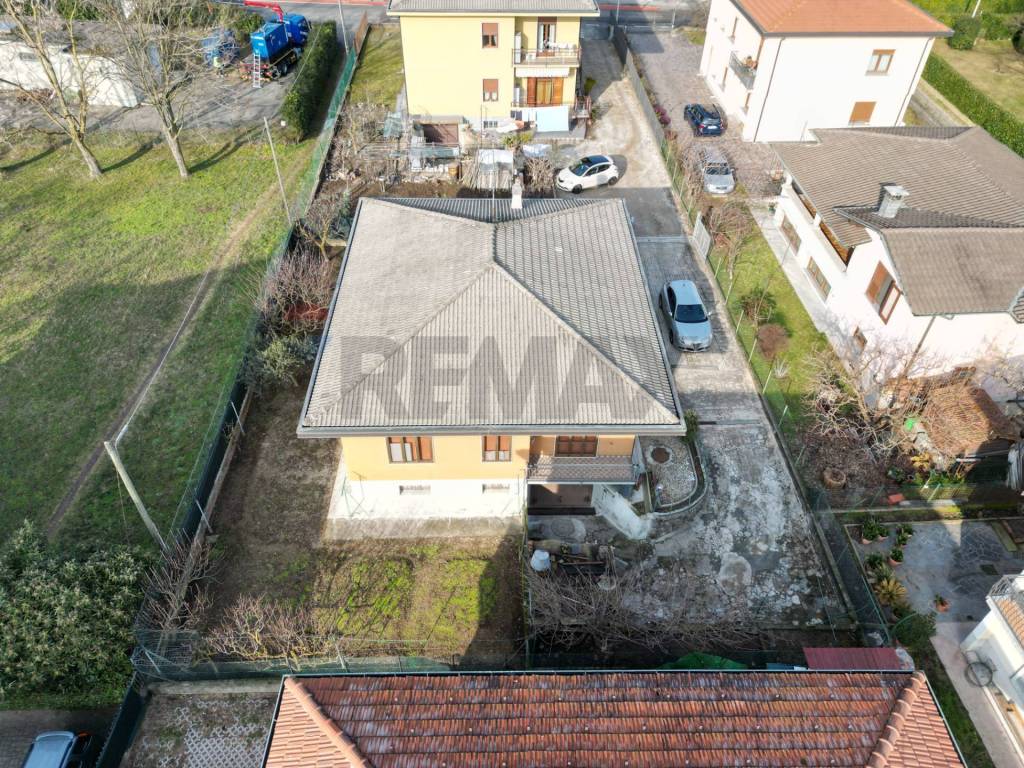 Villa a Arcisate in Via Giovanni Pascoli, 19 - Foto 4