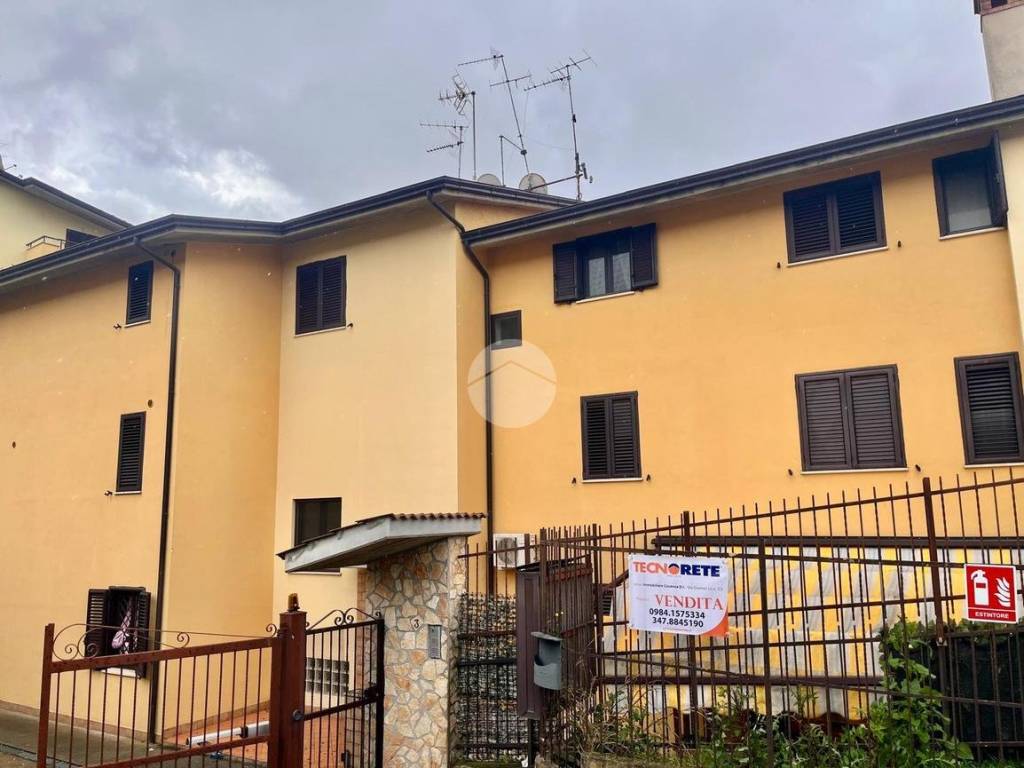 Appartamento a Zumpano in VIA ENRICO BERLINGUER, 3 - Foto 2