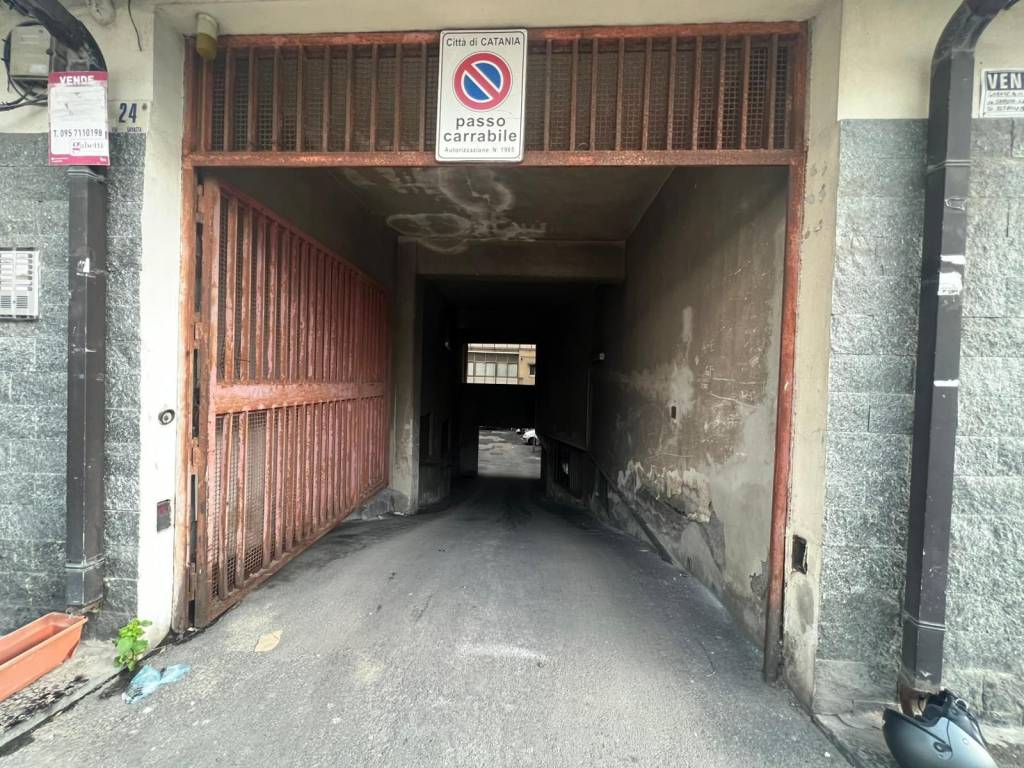 Box / garage a Catania in Via Savasta - Foto 2