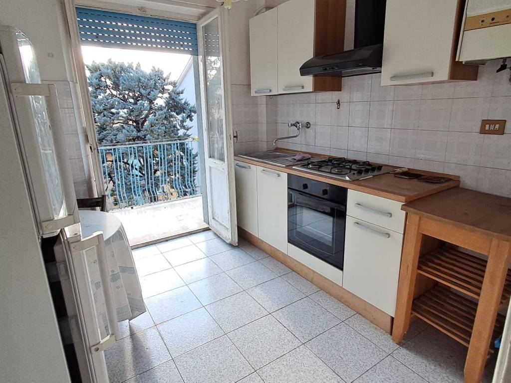Appartamento a Ancona in Via Fratelli Cervi - Foto 2