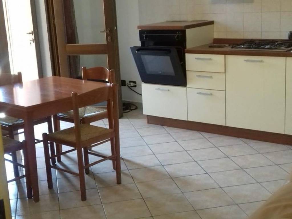 Appartamento a Vergiate in Vicolo Motte - Foto 4