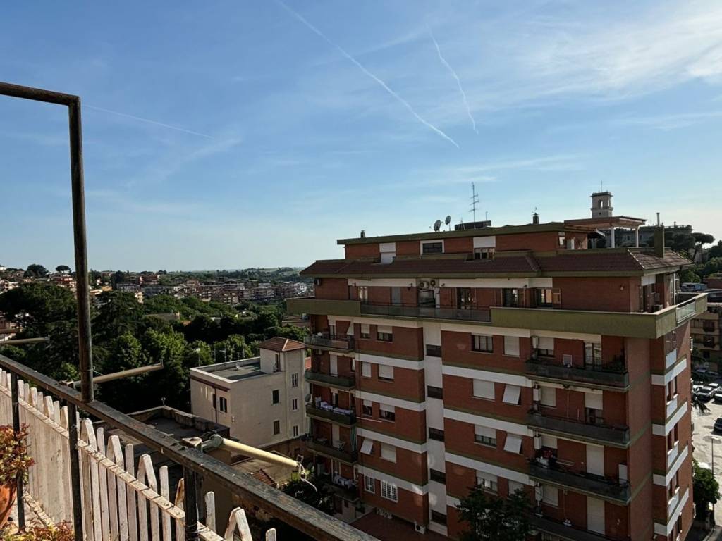 Attico / mansarda a Monterotondo in Piazza Roma - Foto 3