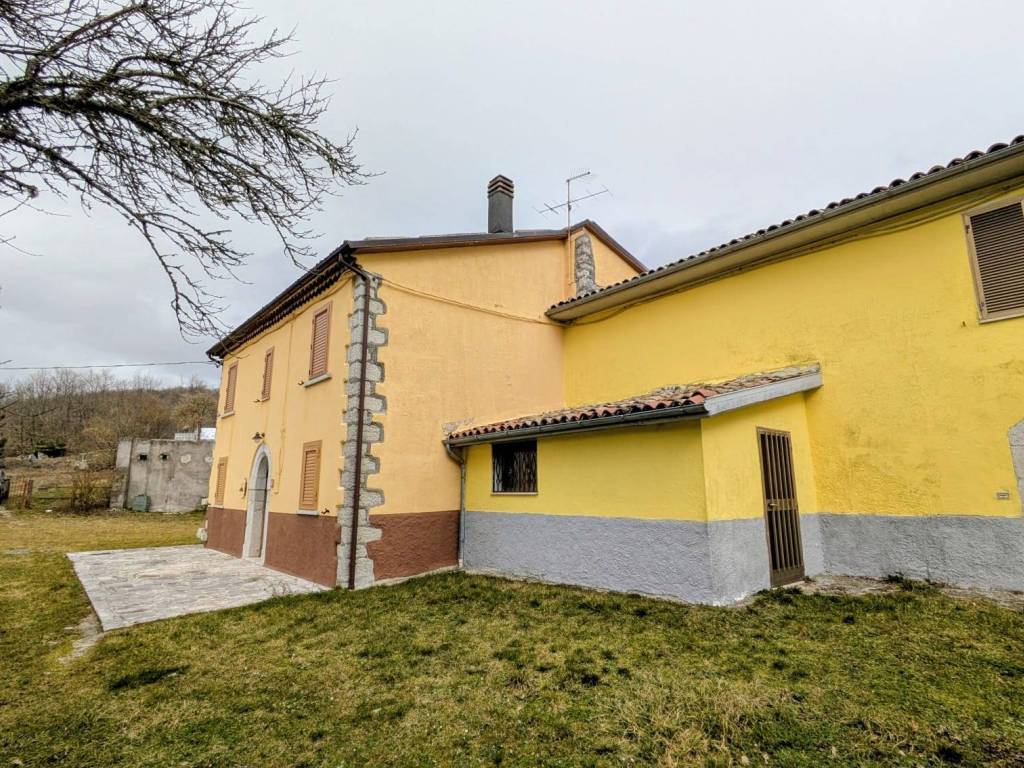 Casa indipendente a Forlì del sannio in Strada Interpoderale Forlì del Sannio-le Prata - Foto 2