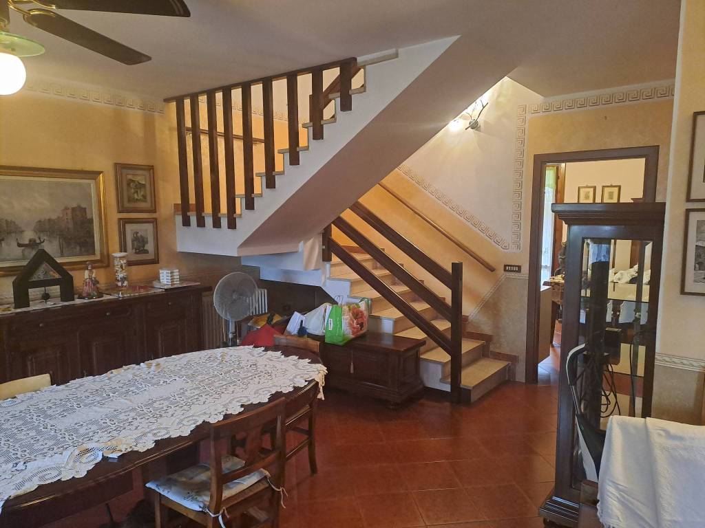 Villetta a schiera a Viadana in Via Ezio Vanoni - Foto 2