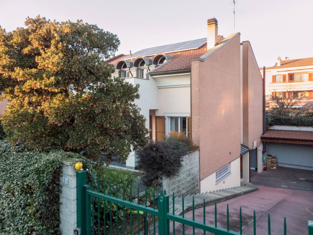 Villa a Gessate in Via Campo del Ponte, 4 - Foto 2