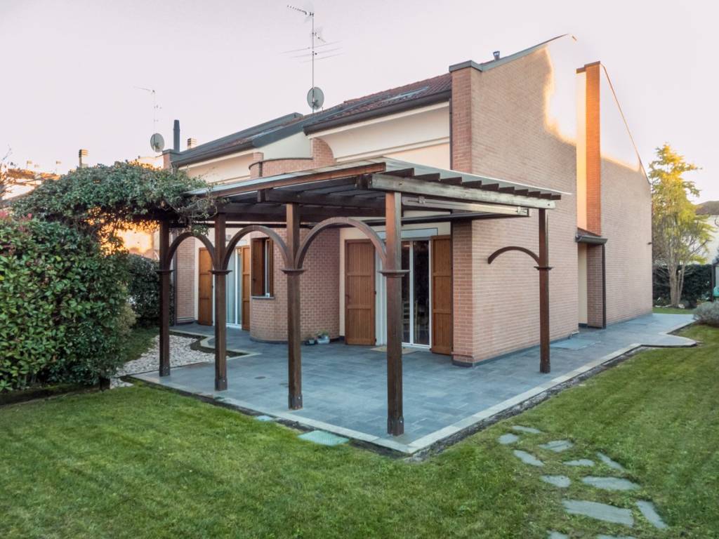 Villa a Gessate in Via Campo del Ponte, 4 - Foto 4