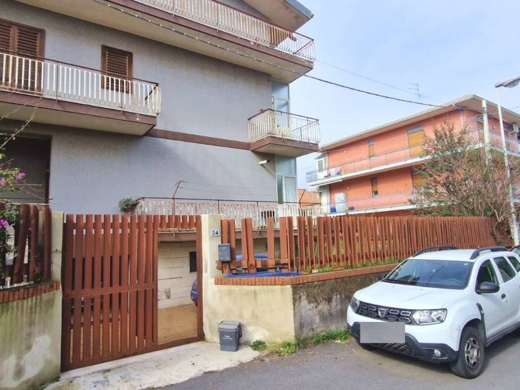 Villa a Gravina di catania in Via Salvo D'Acquisto - Foto 5