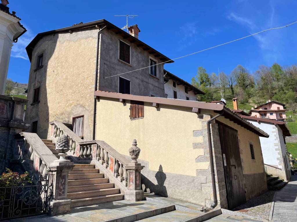 Appartamento a Val brembilla in Via Roma - Foto 2