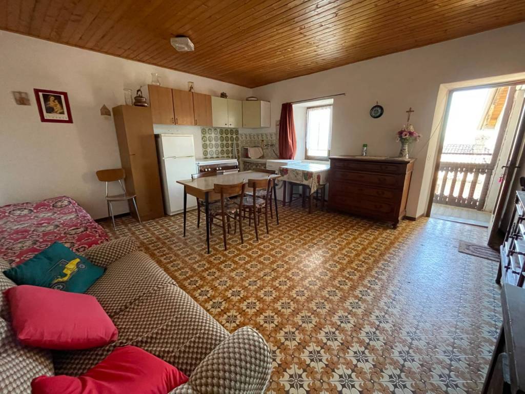 Appartamento a Val brembilla in Via Roma - Foto 3