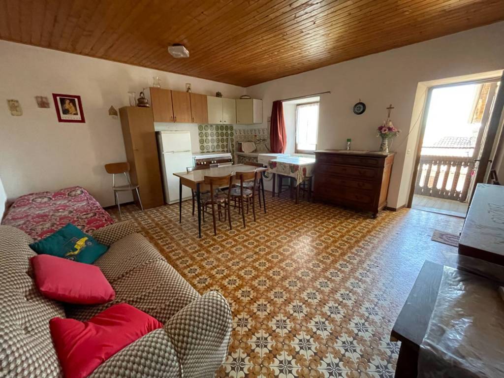 Appartamento a Val brembilla in Via Roma - Foto 4