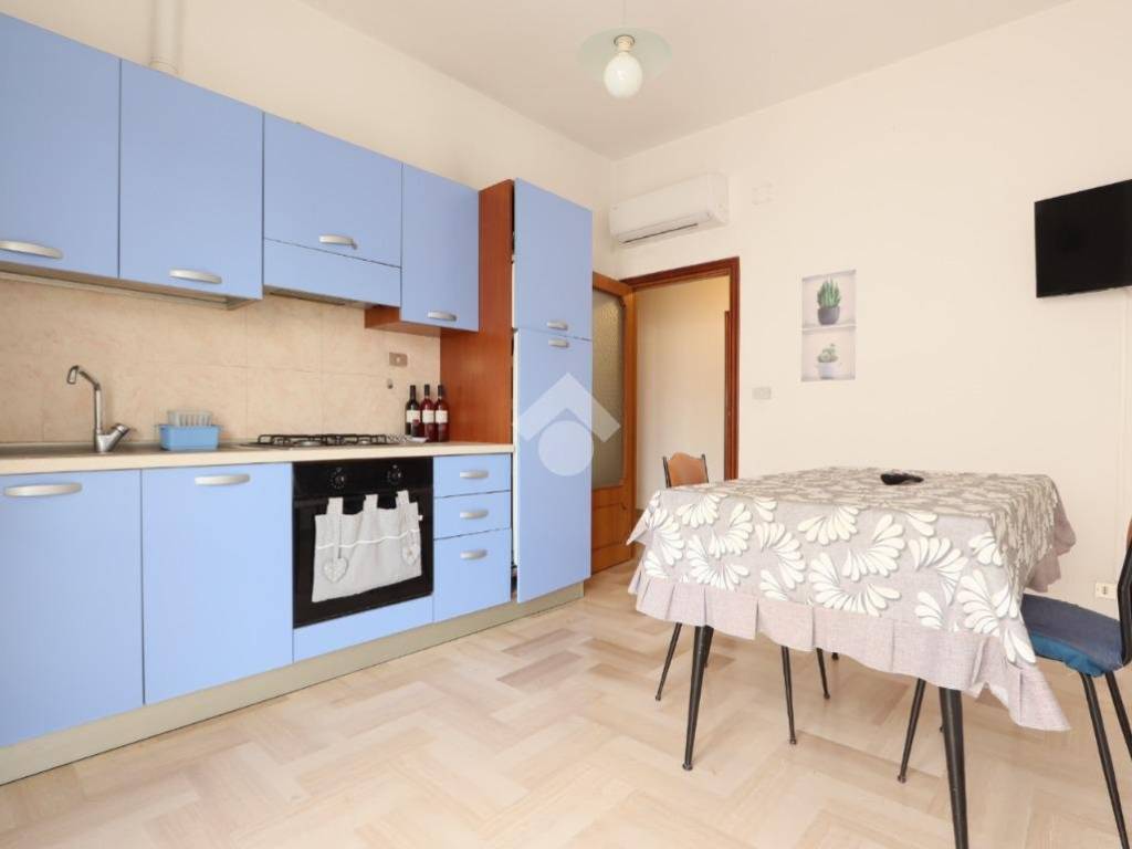 Appartamento a Alba adriatica in Viale della Vittoria, 100 - Foto 2