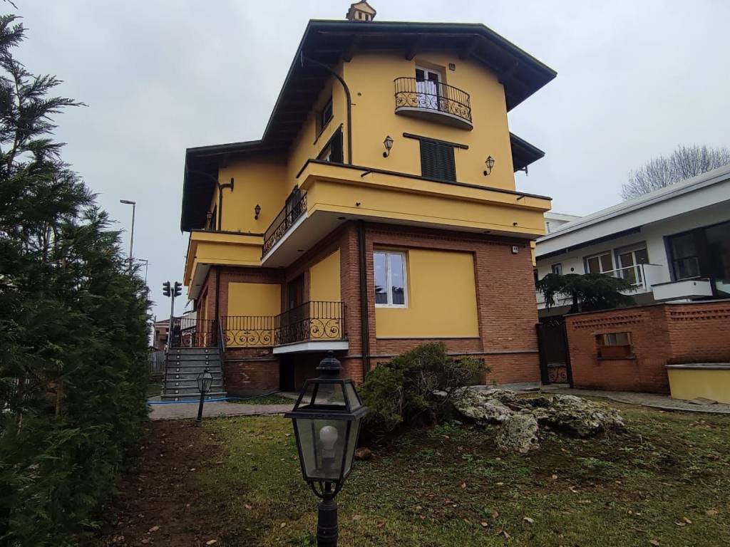 Appartamento a Cabiate in Viale Brianza - Foto 5