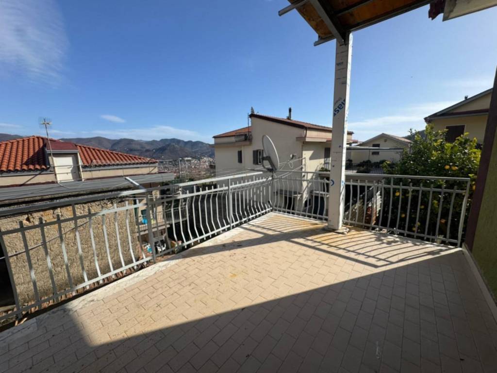 Appartamento a Cava de' tirreni in Via Contrapone - Foto 4