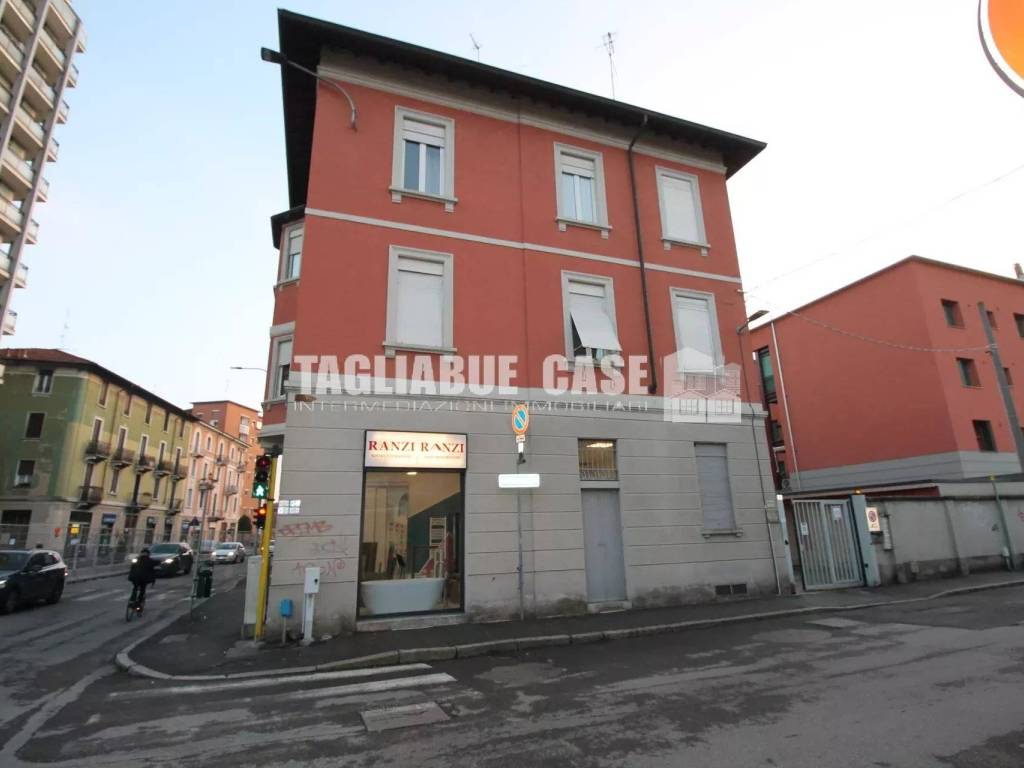 Appartamento a Bresso in Via Madonnina, 3 - Foto 2