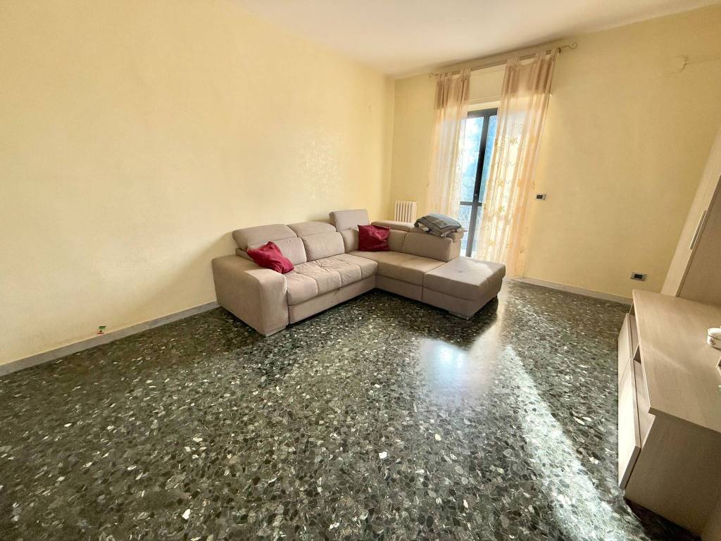 Appartamento a Valenzano in Strada Comunale Vecchia Canneto, 7 - Foto 2